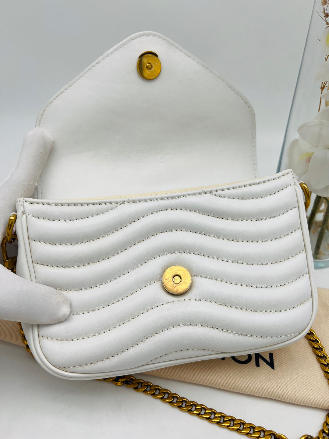 LOUIS VUITTON NEW WAVE MULTI POCHETTE