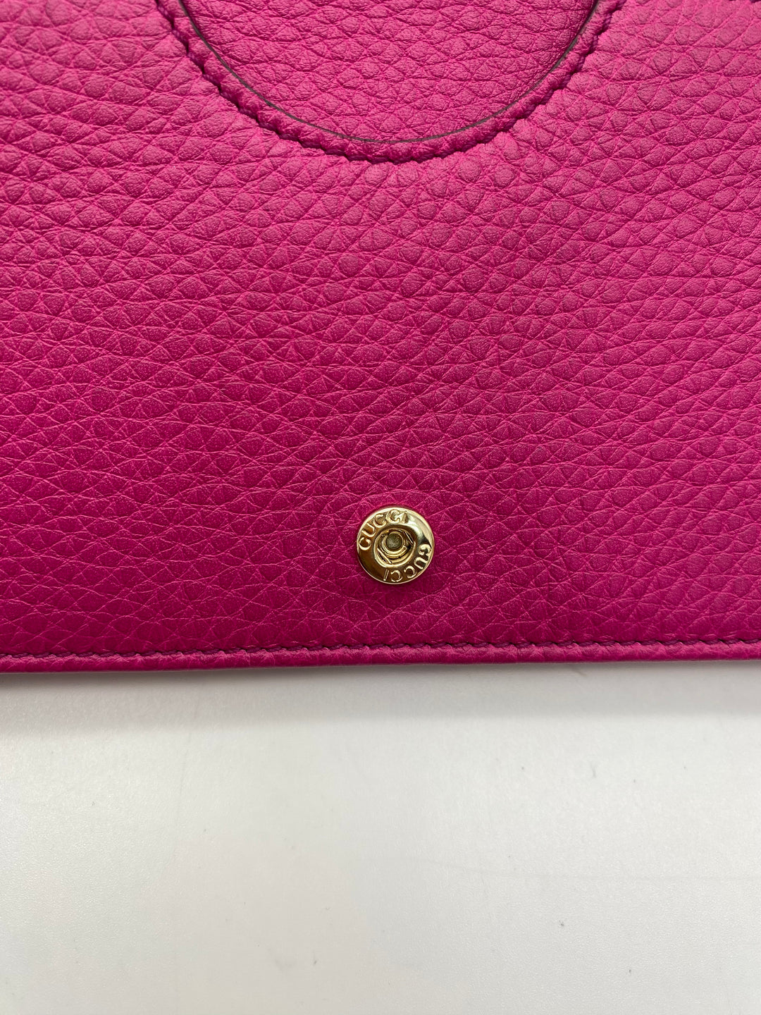 GUCCI GG SOHO WALLET ON CHAIN