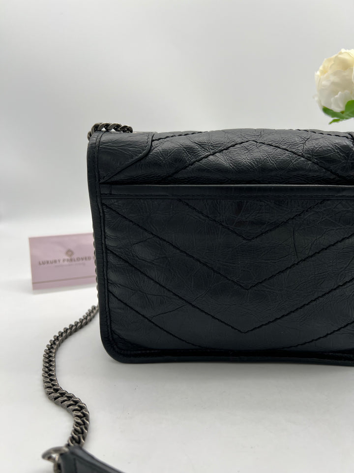 YVES STAINT LAURENT NIKKI CHAIN SHOULDER BAG