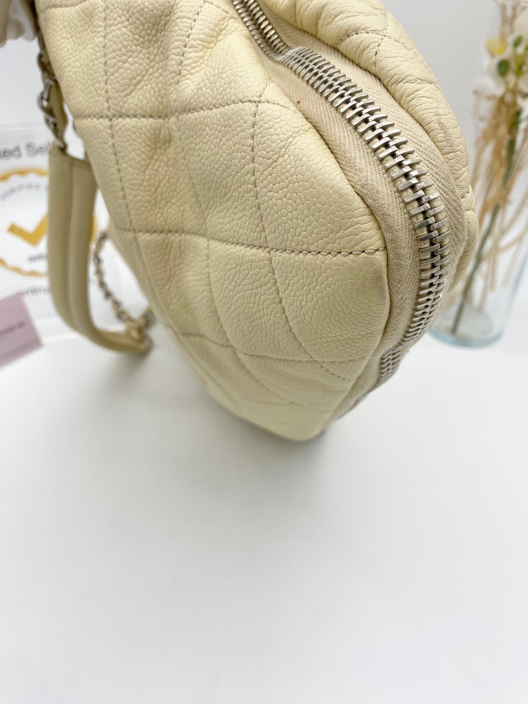 CHANEL CAVIAR QUILTED ZIP EXPANDABLE SHOULDER BAG