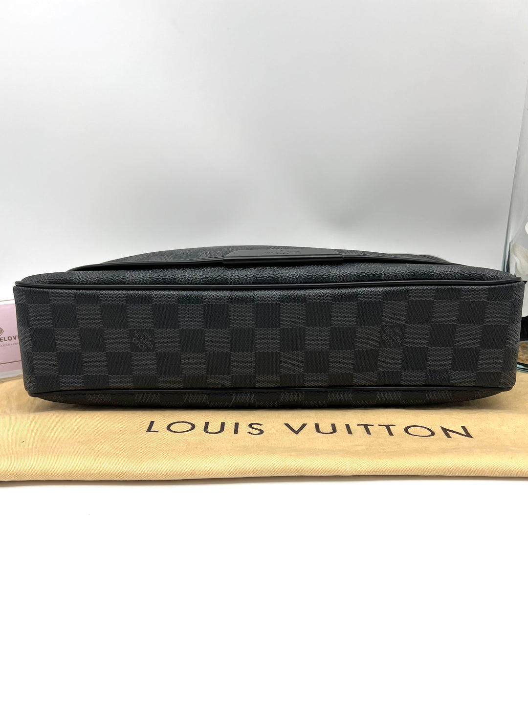 LOUIS VUITTON DANIEL MM MESSENGER BAG