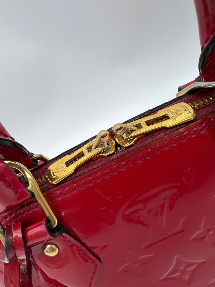 LOUIS VUITTON ALMA BB VERNIS