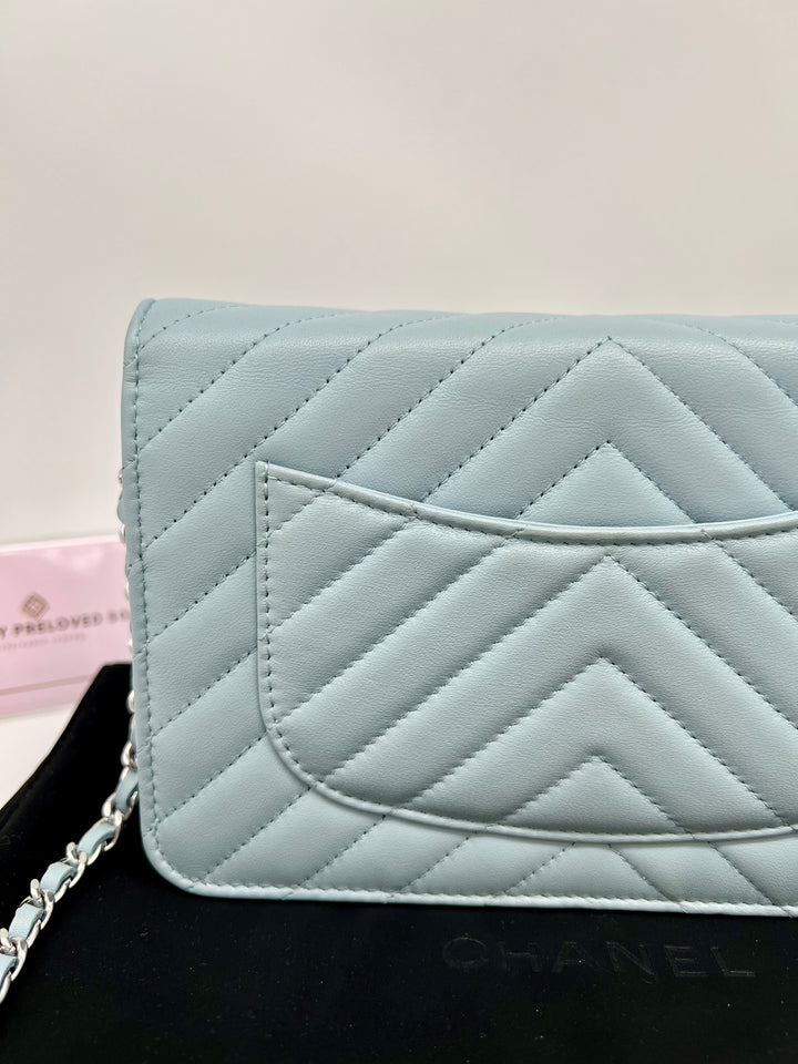 CHANEL CHEVRON WALLET ON CHAIN