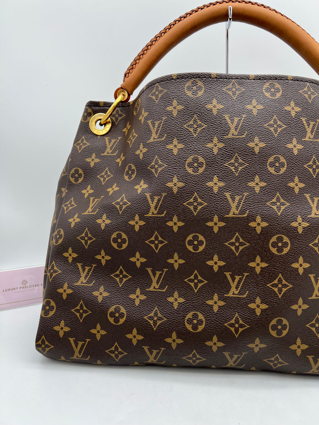 LOUIS VUITTON ARTSY MONOGRAM MM