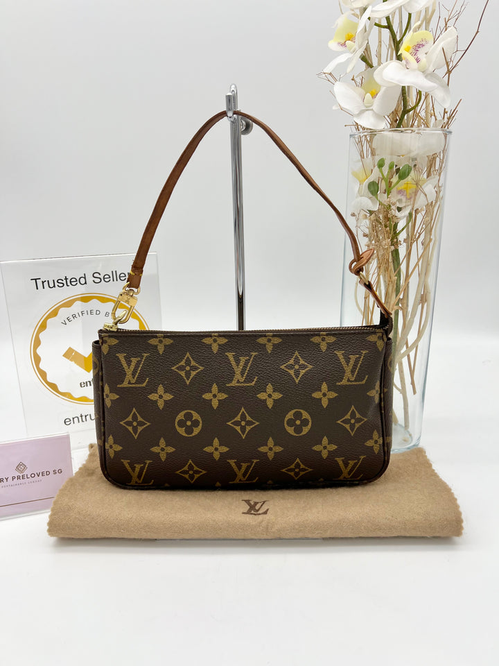 LOUIS VUITTON POCHETTE ACCESSOIRES MONOGRAM