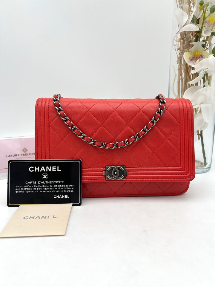 CHANEL BOY WALLET ON CHAIN LAMBSKIN