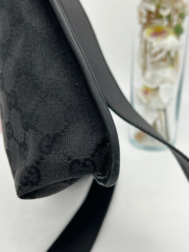 GUCCI GG CANVAS SLING BAG