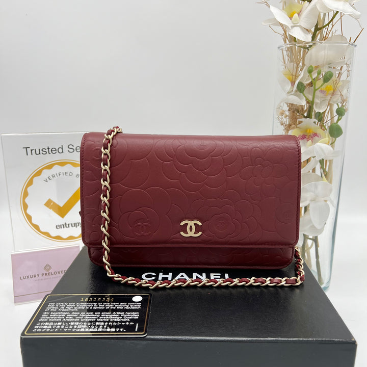 CHANEL RED CAMELIA ON CHAIN LAMBSKIN