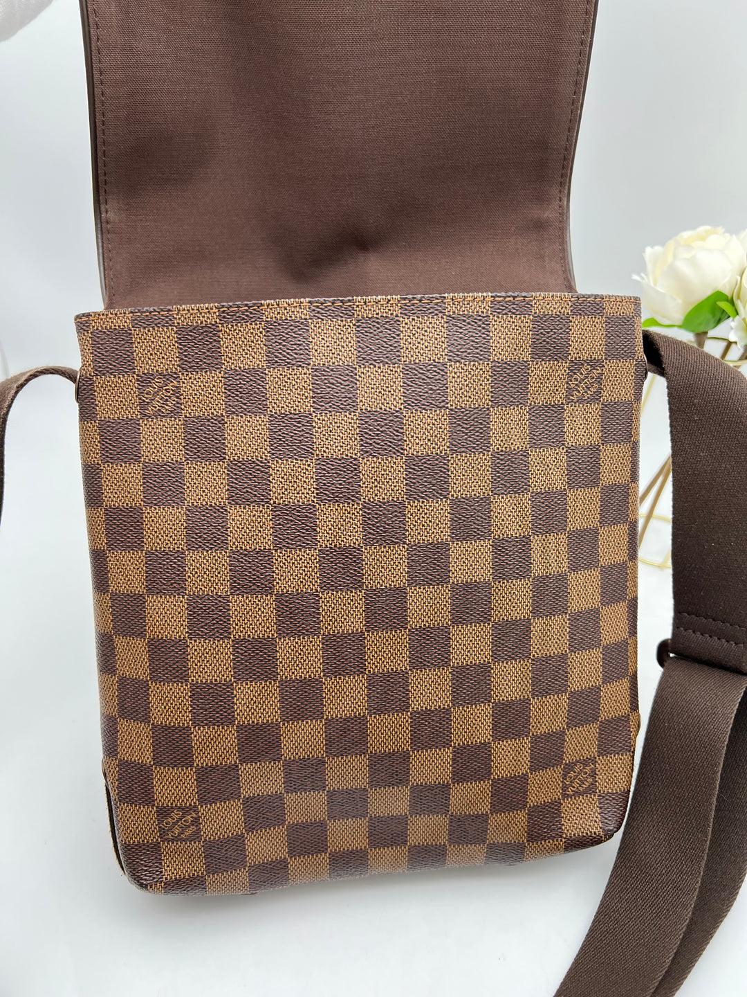LOUIS VUITTON DISTRICT PM DAMEIR