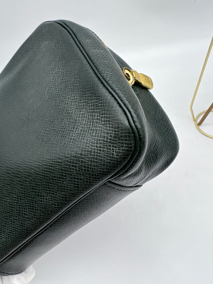 LOUIS VUITTON EPI SMALL POUCH