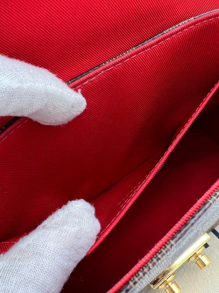 LOUIS VUITTON CROISETTE DAMIER