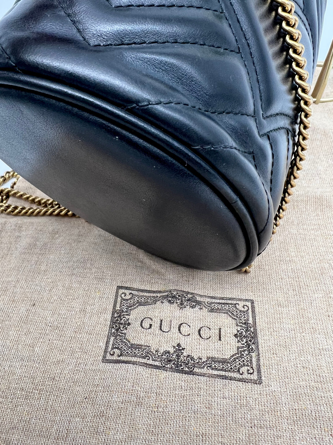 GUCCI MARMONT QUILTED GHW BUCKET BAG