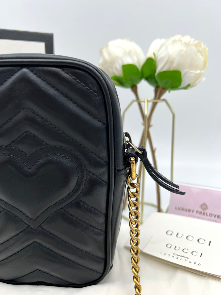 GUCCI GG MARMONT SMALL CHAIN SHOULDER BAG