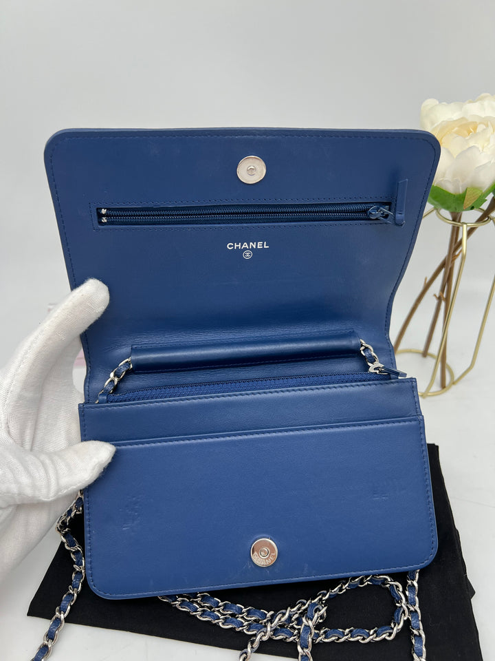 CHANEL CHEVRON CALFSKIN BOY WALLET ON CHAIN