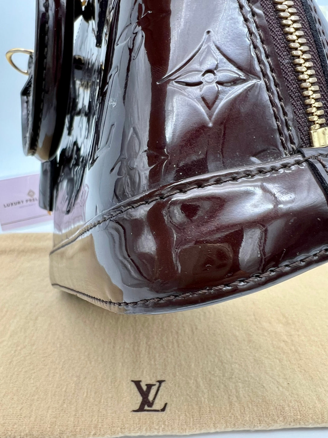 LOUIS VUITTON ALMA BB VERNIS