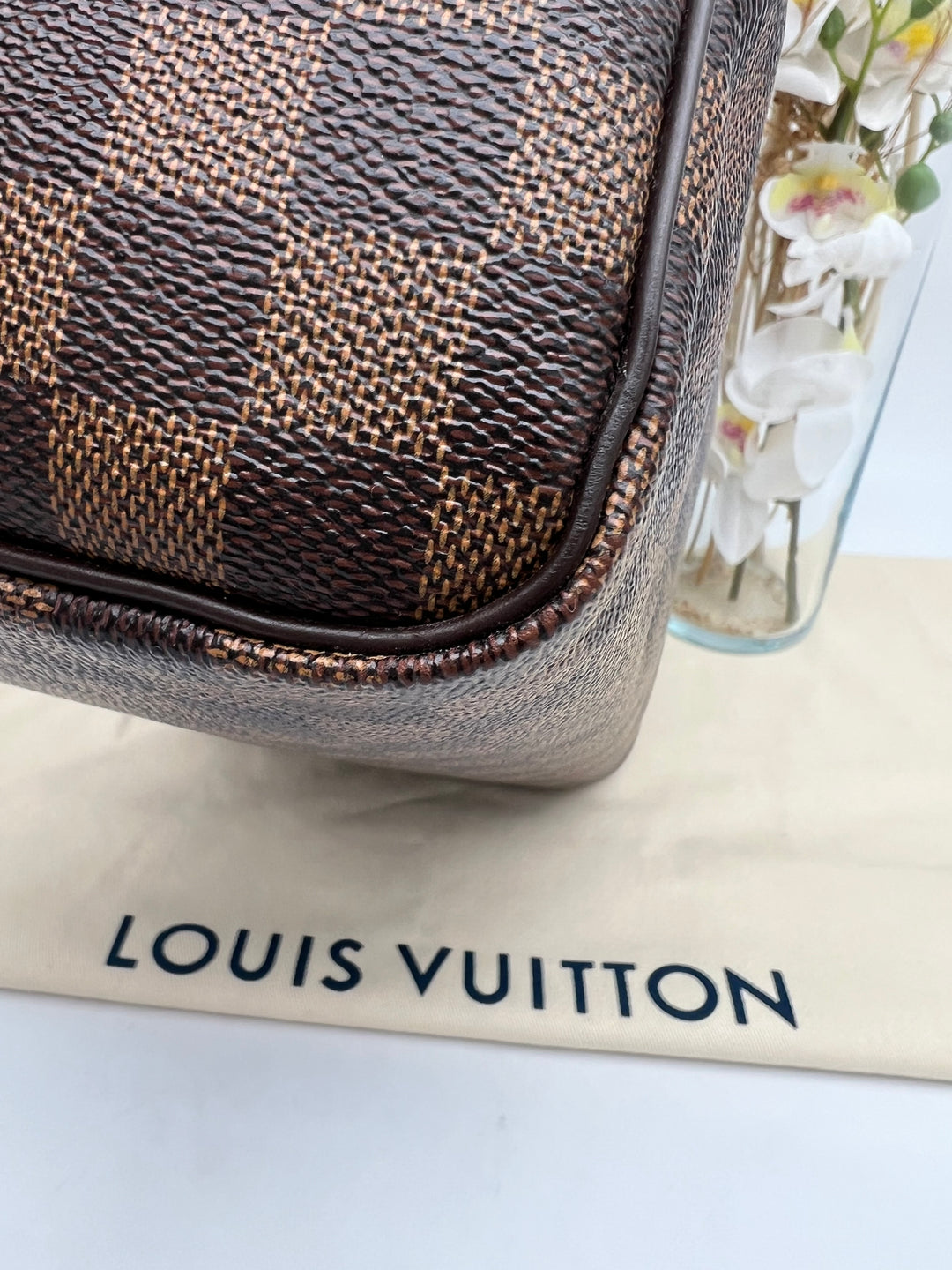 LOUIS VUITTON BANDOULIERE 30 DAMIER EBENE