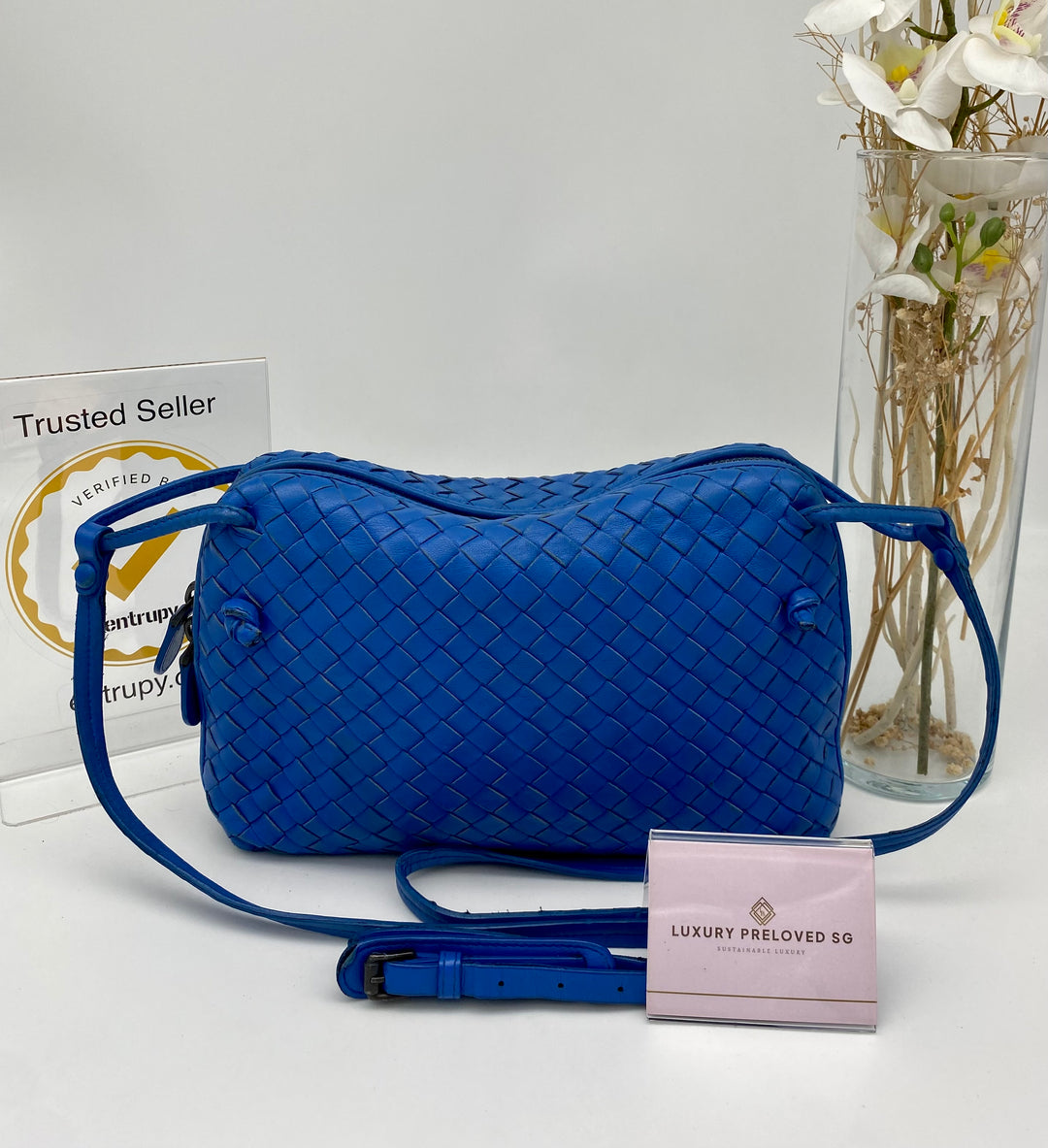 BOTTEGA BLUE LEATHER SLING