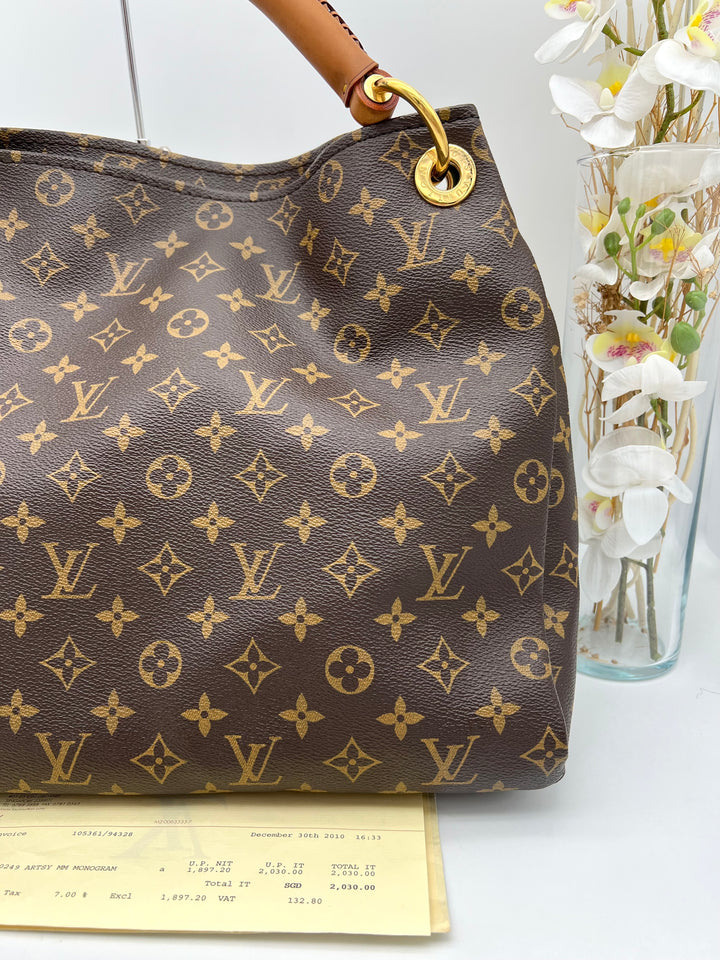 LOUIS VUITTON ARTSY MONOGRAM MM