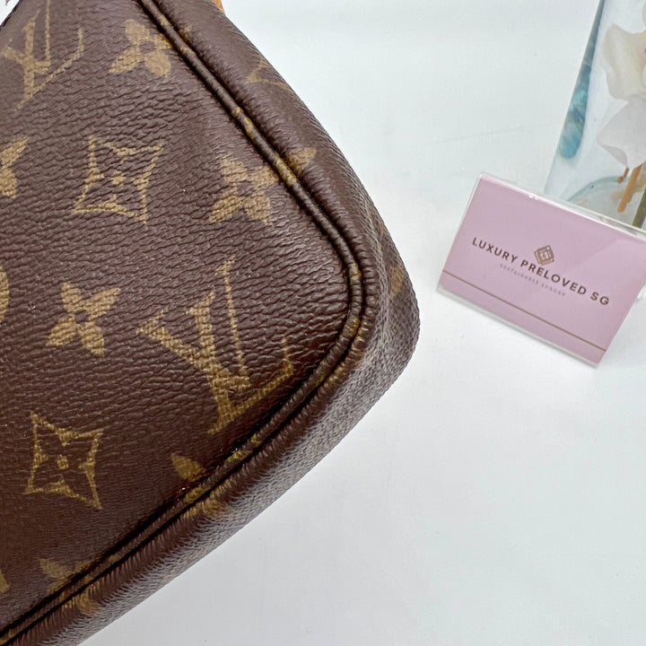 LOUIS VUITTON POCHETTE ACCESSOIRES MONOGRAM