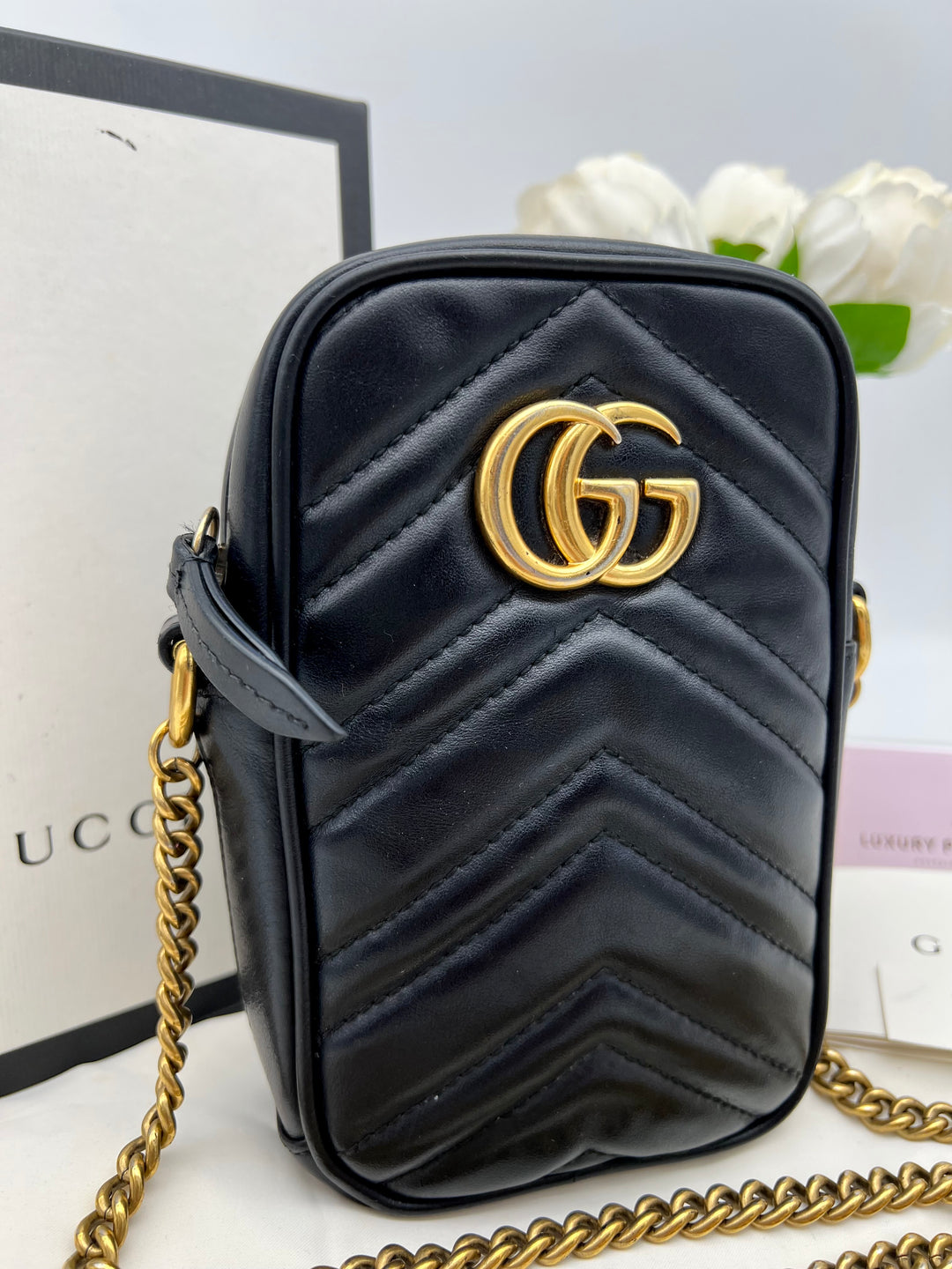 GUCCI GG MARMONT SMALL CHAIN SHOULDER BAG