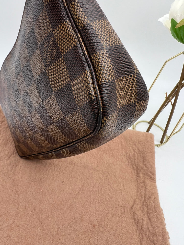 LOUIS VUITTON POCHETTE ACCESSORIES DAMIER