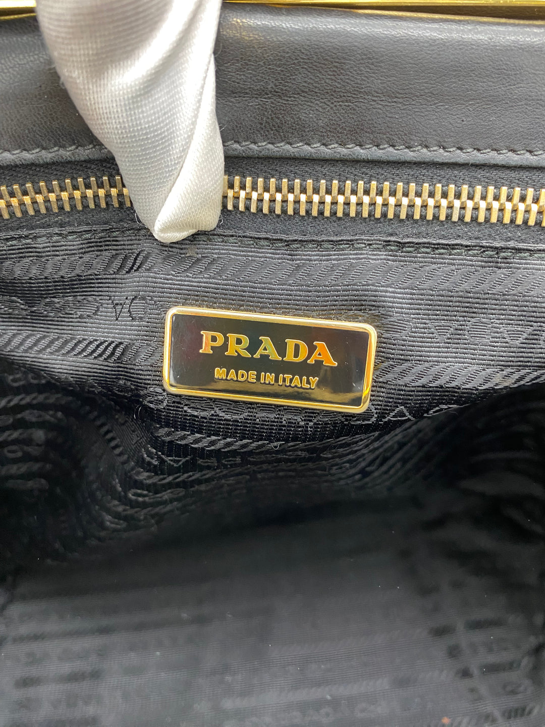 PRADA LEATHER KISSLOCK BAG