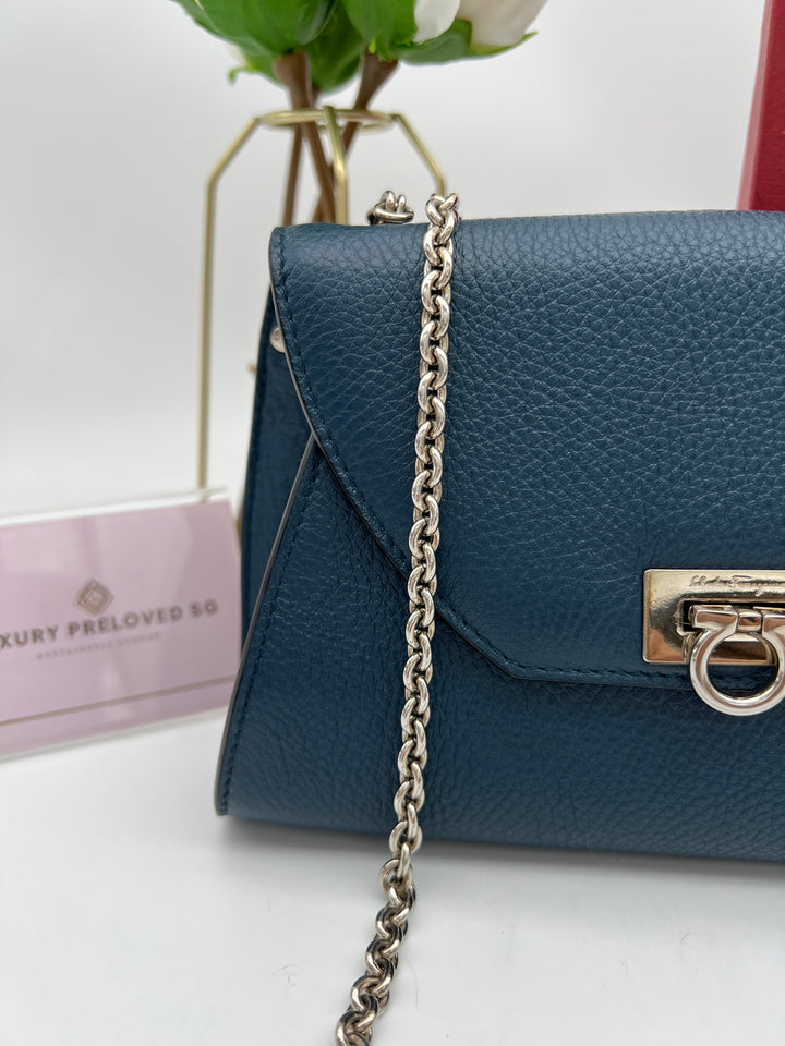 FERRAGAMO GANCINI FLAP SLING BAG