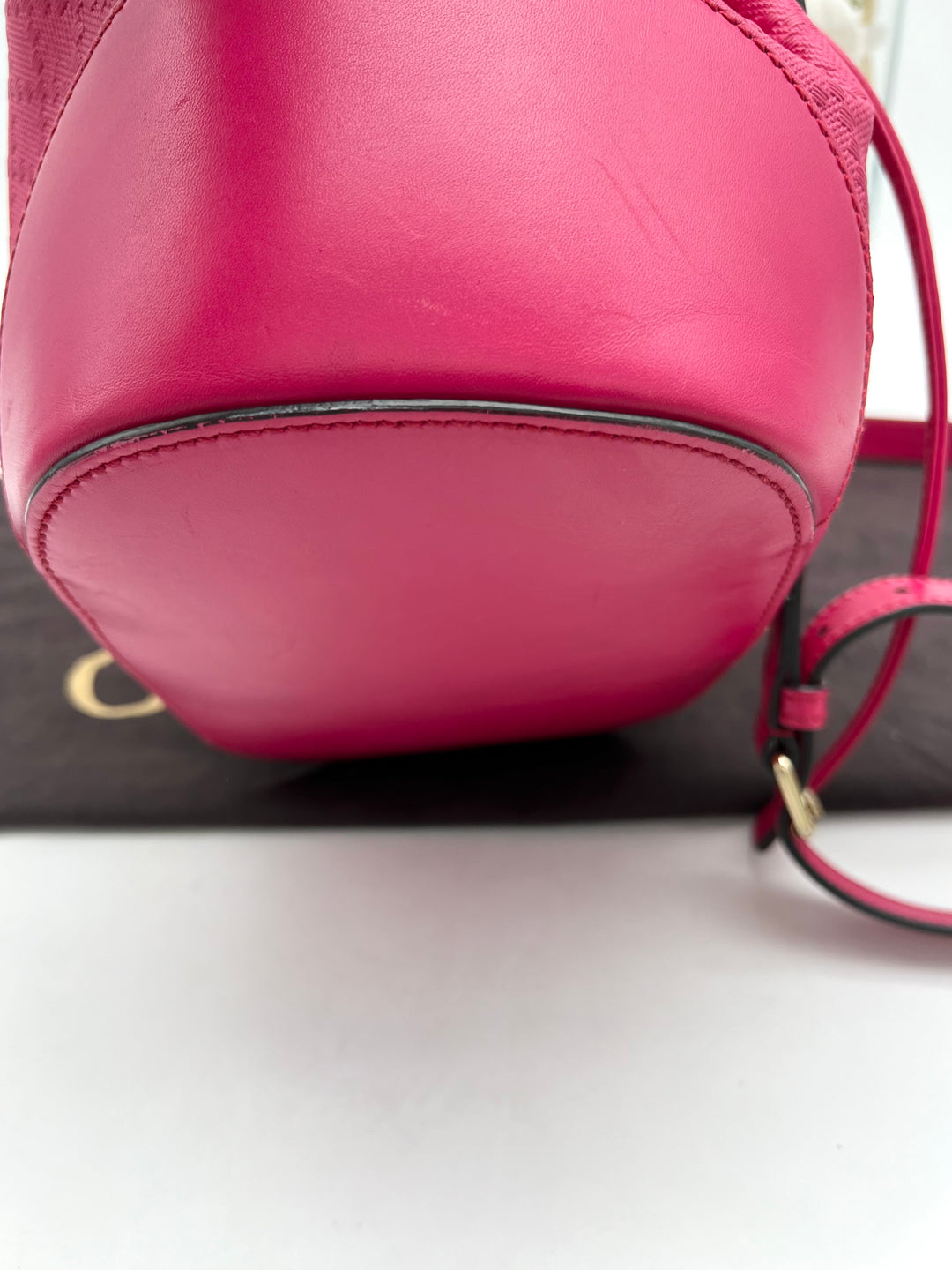 GUCCI GG DRAWSTRING BUCKET BAG