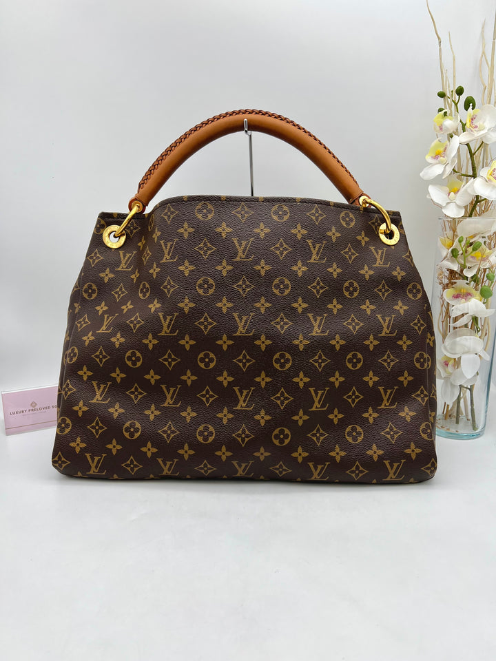 LOUIS VUITTON ARTSY MONOGRAM MM