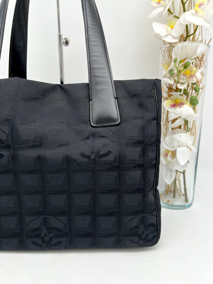 CHANEL TRAVELINE TOTE BAG