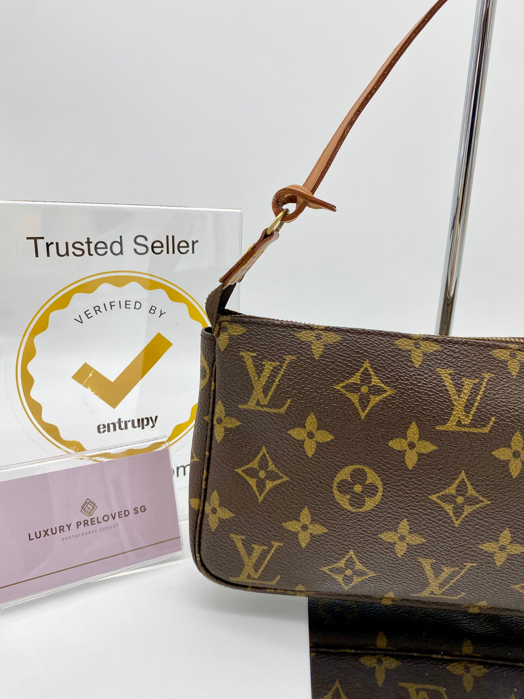 LOUIS VUITTON POCHETTE ACCESSOIRES MONOGRAM