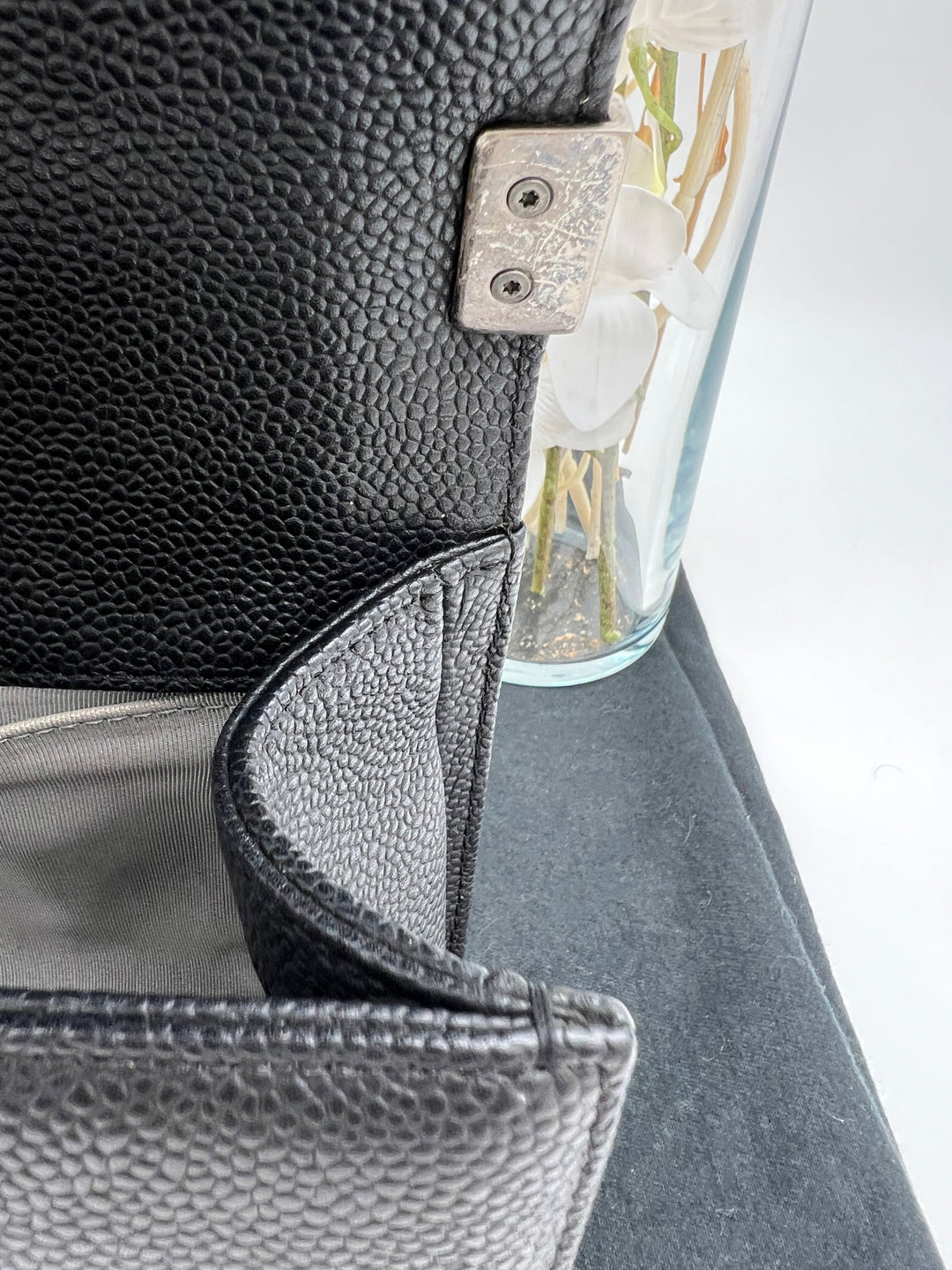 CHANEL CAVIAR OLD MEDIUM BOY