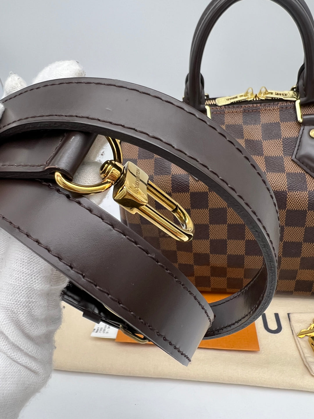 LOUIS VUITTON BANDOULIERE 25 DAMIER EBENE