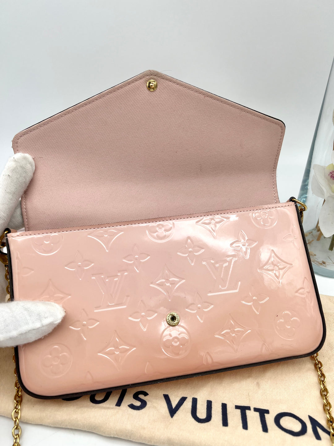 LOUIS VUITTON FELICIE IN PINK PATENT LEATHER