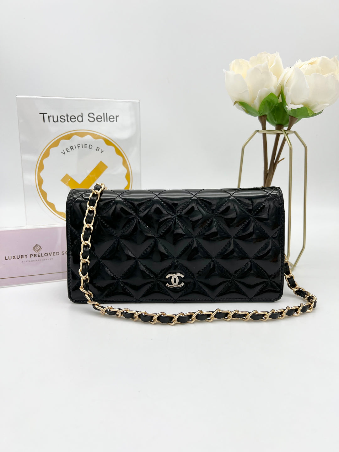 CHANEL BI FOLD NO 19 PATENT WALLET