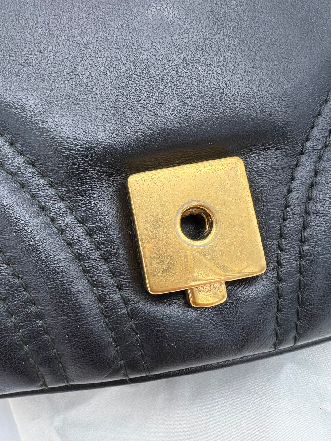 GUCCI MARMONT QUILTED GHW SHOULDER BAG