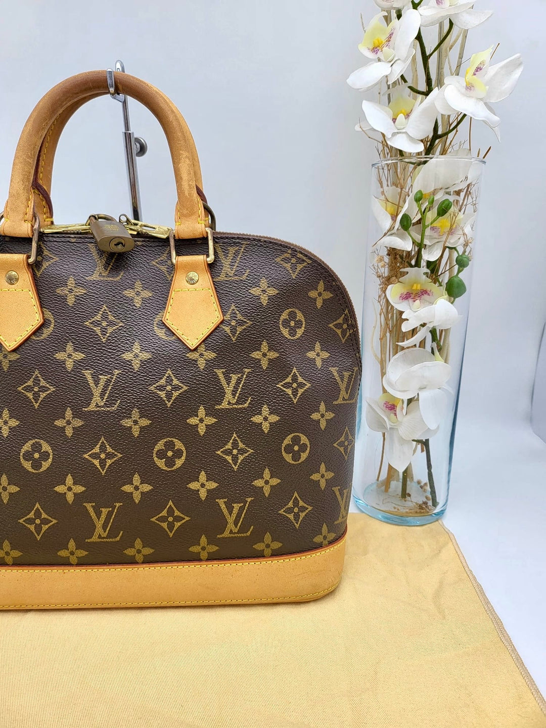 LOUIS VUITTON ALMA PM MONOGRAM