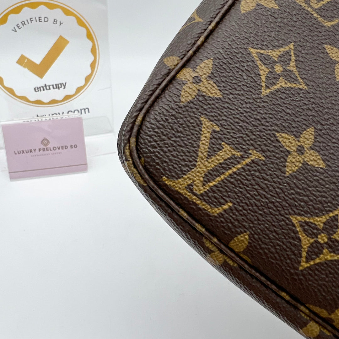 LOUIS VUITTON POCHETTE ACCESSOIRES MONOGRAM