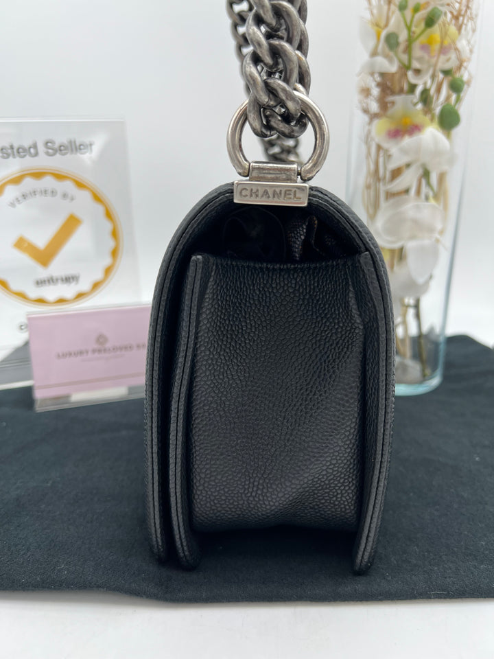 CHANEL CAVIAR OLD MEDIUM BOY