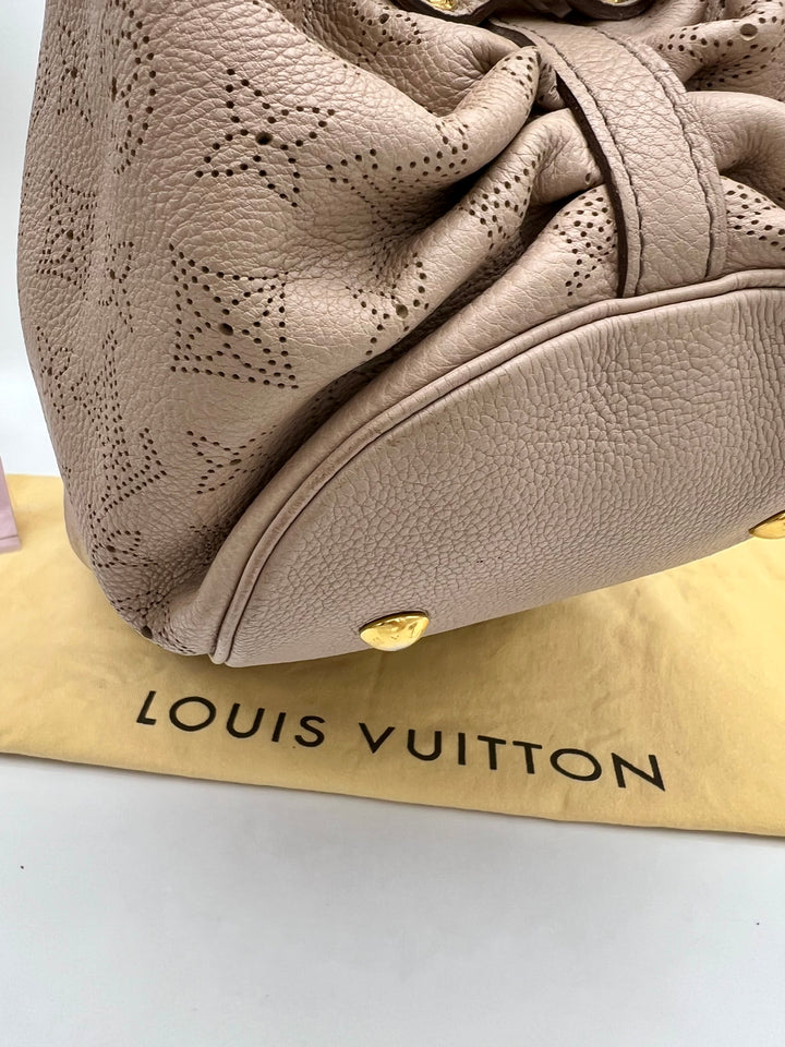 LOUIS VUITTON MAHINA L HOBO