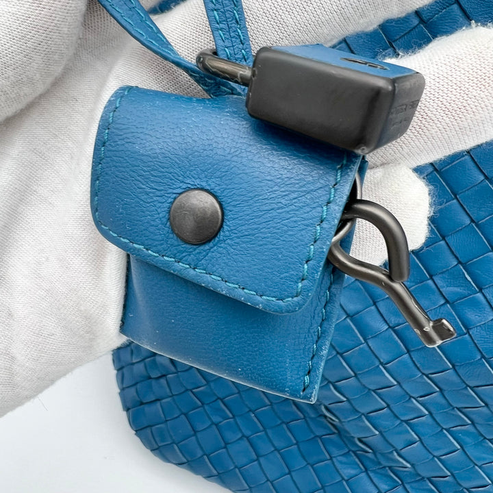 BOTTEGA VENETA INTERECCAITO SHOULDER BAG