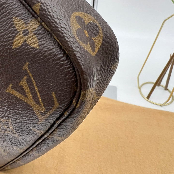 LOUIS VUITTON POCHETTE ACCESSOIRES MONOGRAM