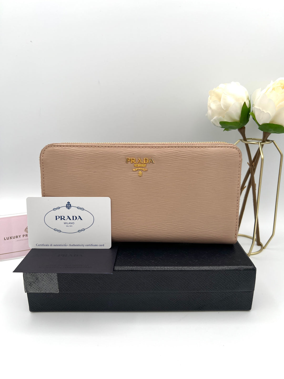 PRADA WALLET ZIP LONG SAFFIANO LEATHER