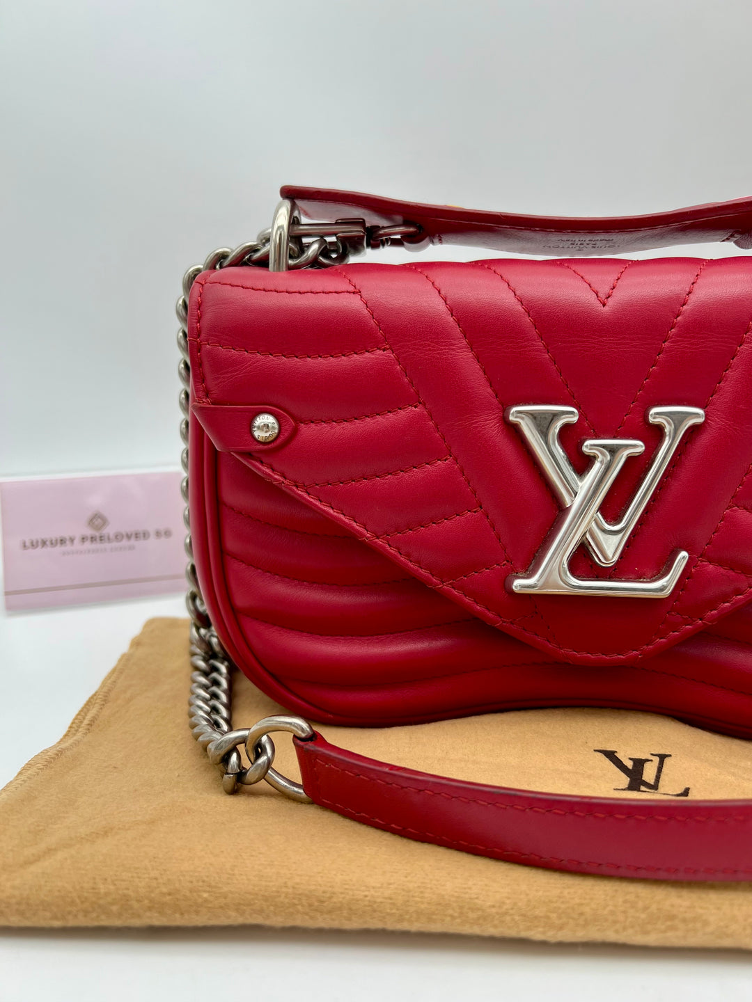 LOUIS VUITTON NEW WAVE CHAIN SHOULDER BAG