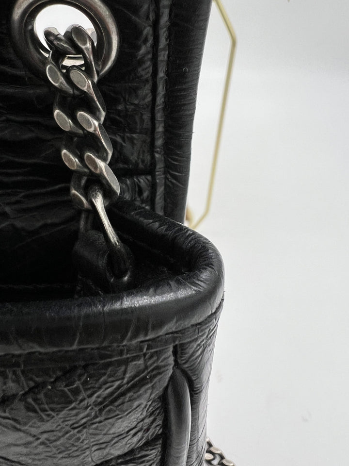 YVES STAINT LAURENT NIKKI CHAIN SHOULDER BAG