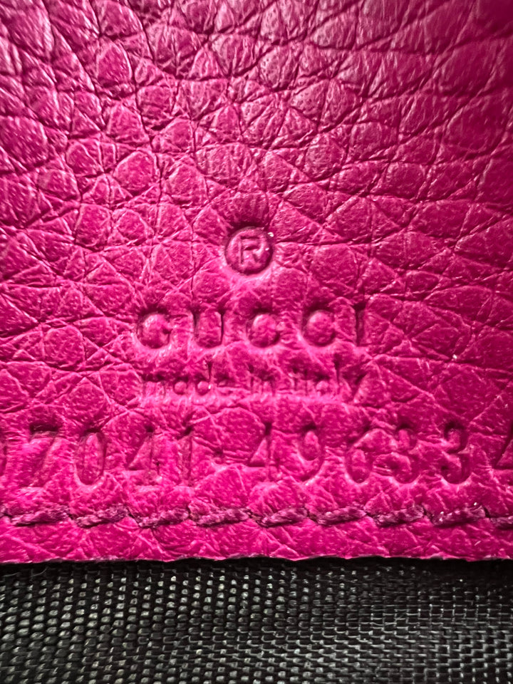 GUCCI GG SOHO WALLET ON CHAIN