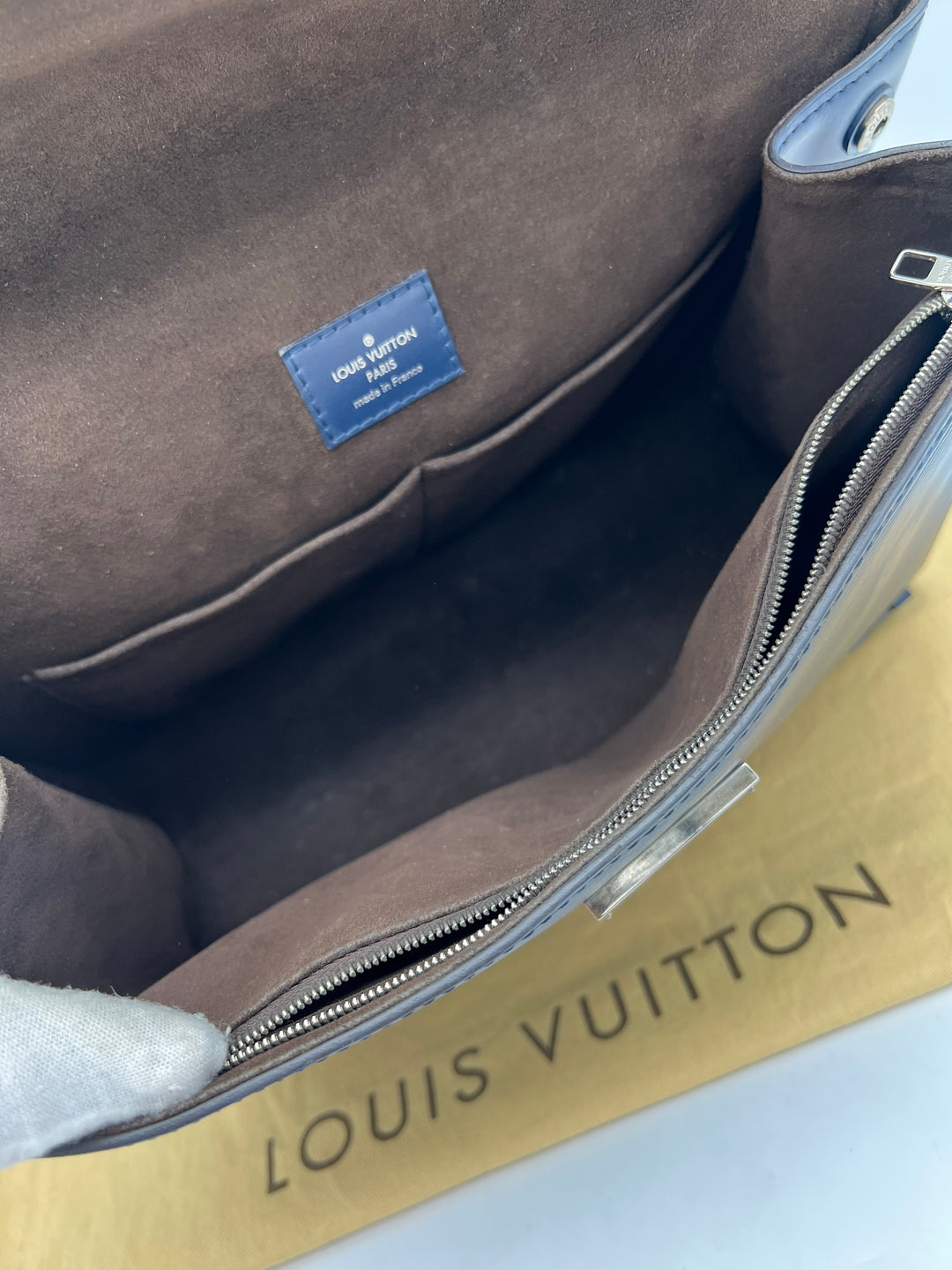 LOUIS VUITTON CLUNY EPI 2 WAY