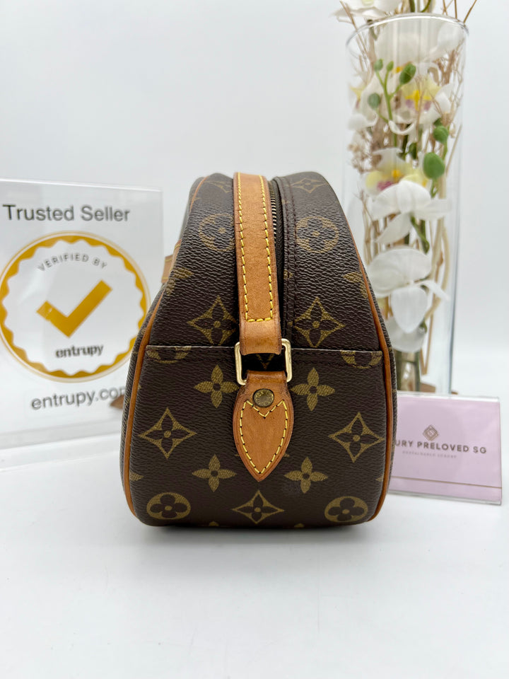 LOUIS VUITTON BLOIS SHOULDER BAG