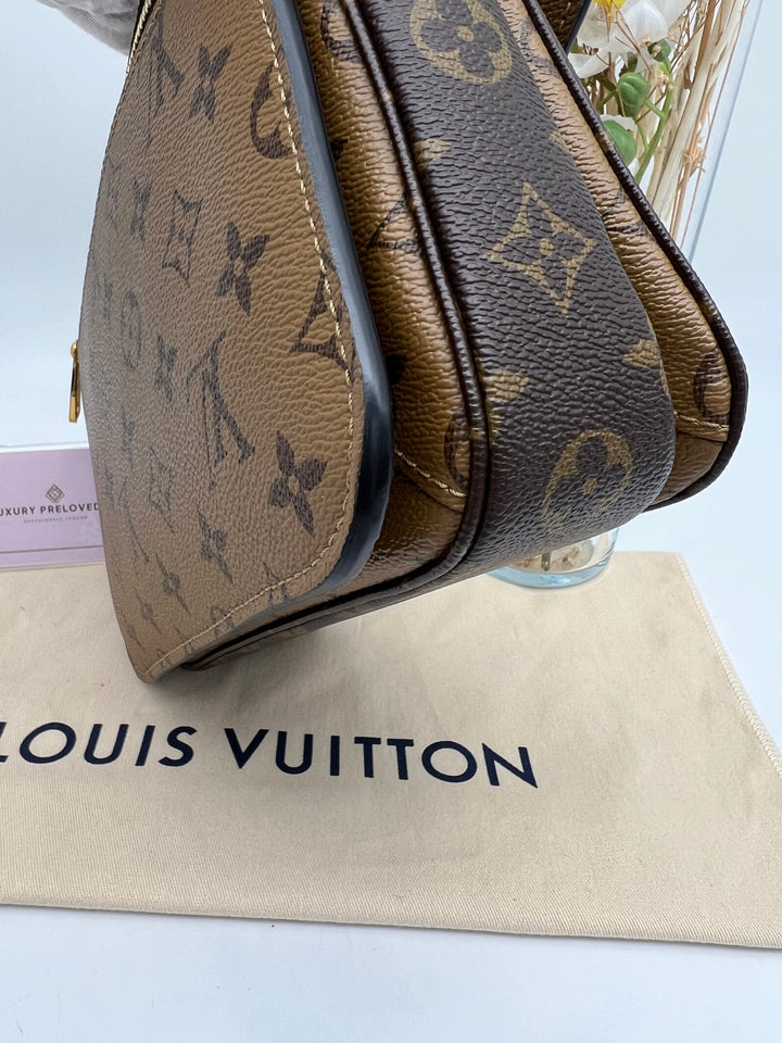 LOUIS VUITTON POCHETTE METIS MONOGRAM REVERSED