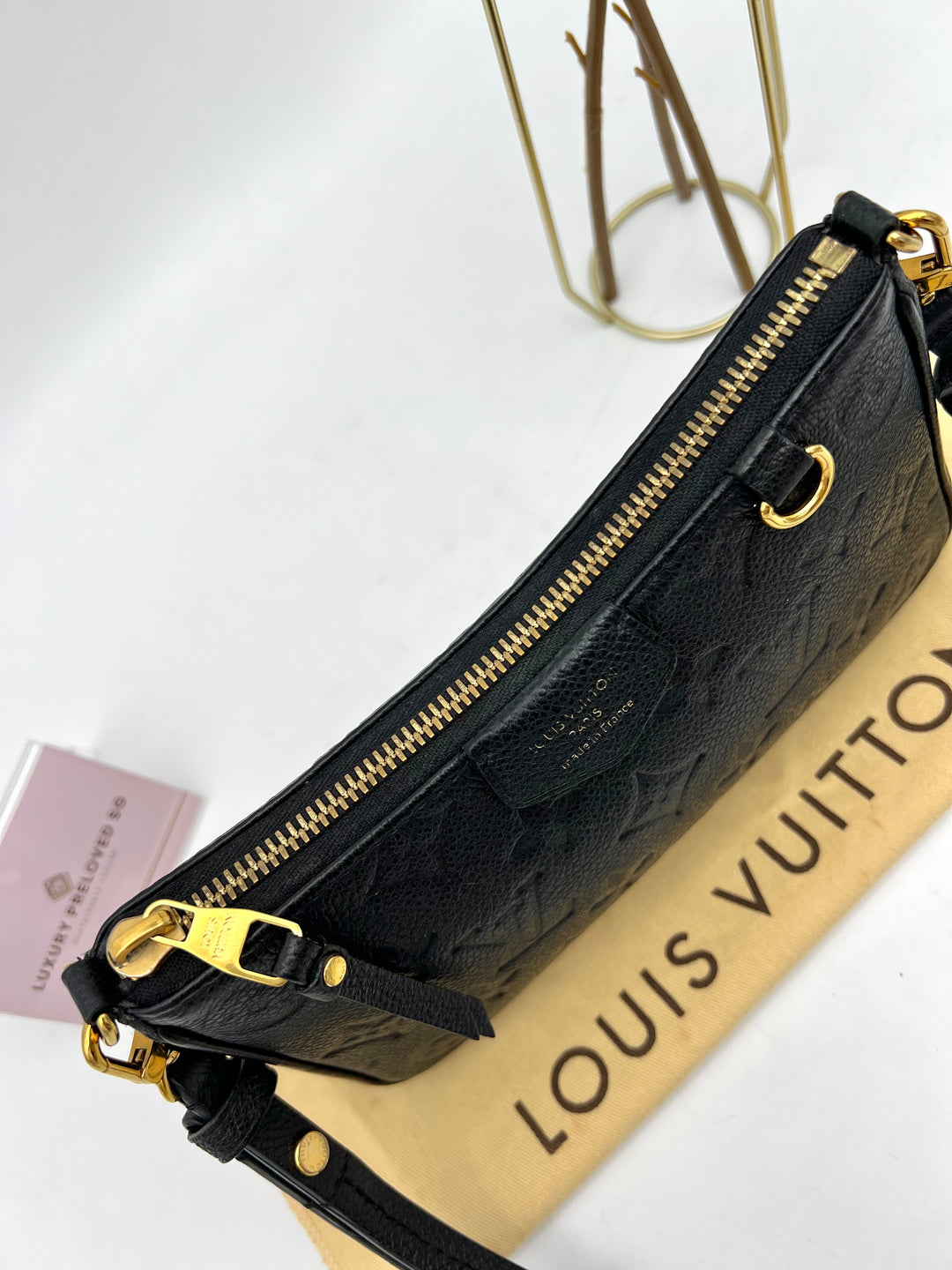 LOUIS VUITTON EASY POUCH EMPRIENTE